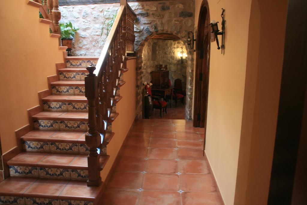 Hotel Olimpia Albarracín Exterior photo